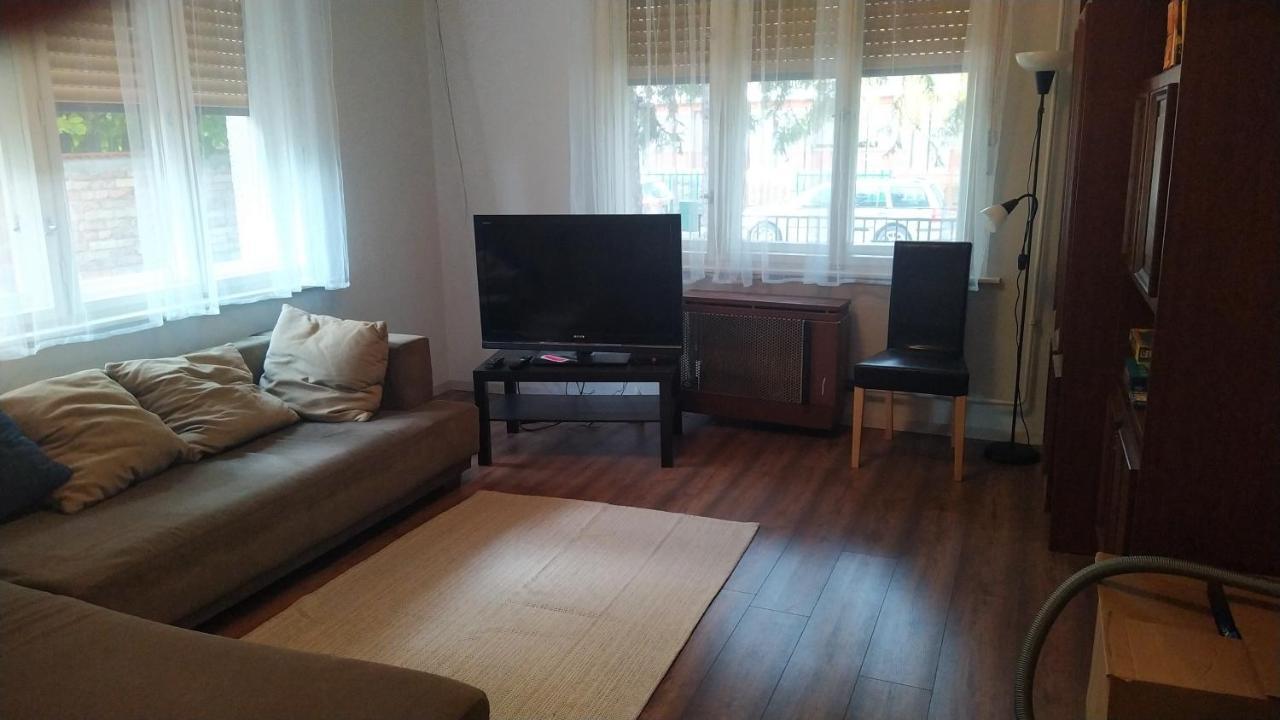 Tulipan Vendeghaz Appartement Siófok Buitenkant foto